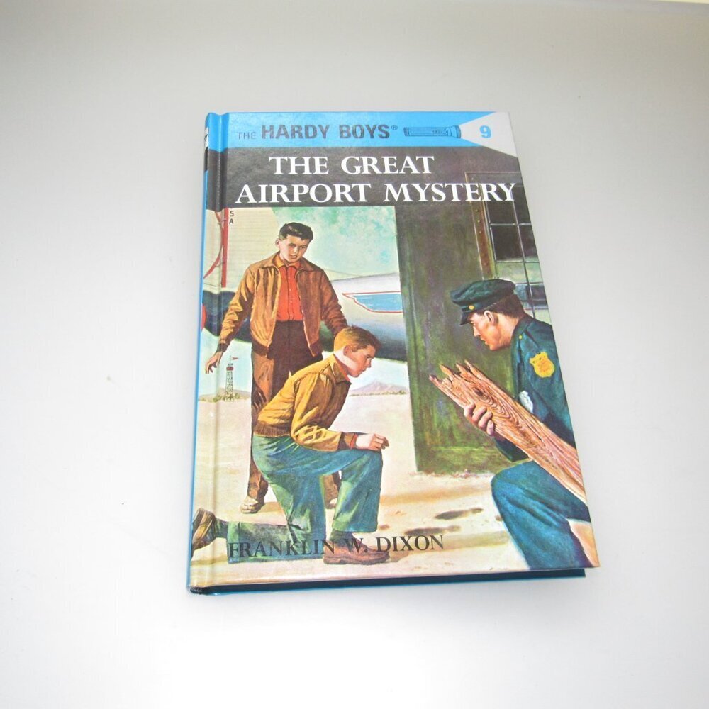 Hardy Boys #9 The Great Airport Mystery Hardcover – Franklin W. Dixon – Vintage